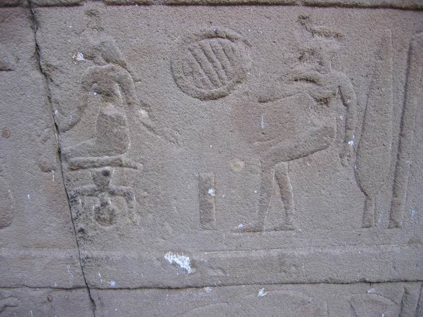 Aegypten Rundreise, Nilkreuzfahrt, IBEROTEL, MS Crown Empress, Edfu, Horus Tempel, Darstellung einer Geburt