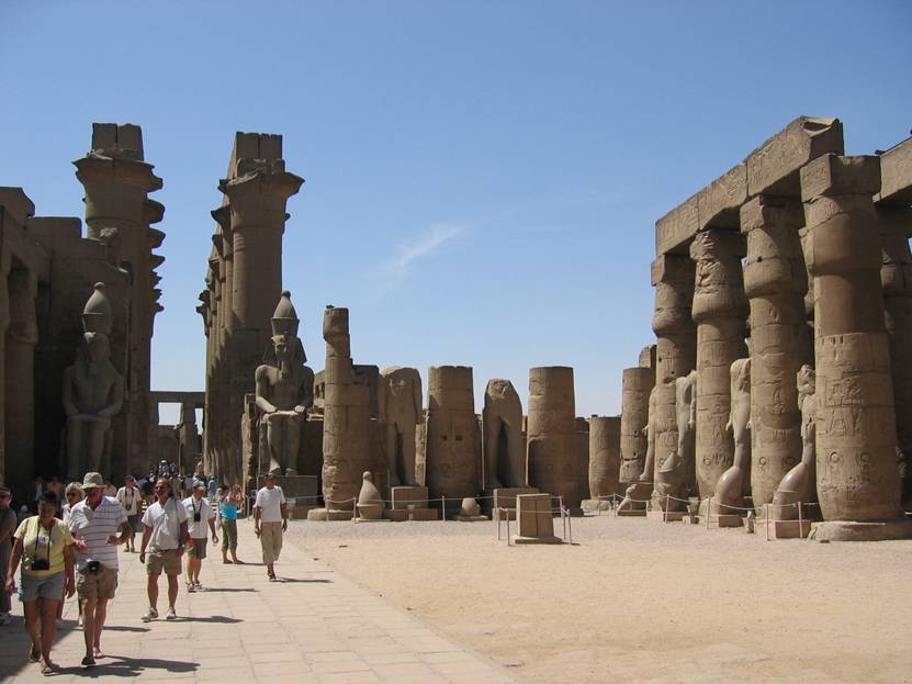 Aegypten Rundreise, Nilkreuzfahrt, IBEROTEL, MS Crown Empress, Luxor-Tempel, Temple of Luxor, Papyrusbuendelsaeulen