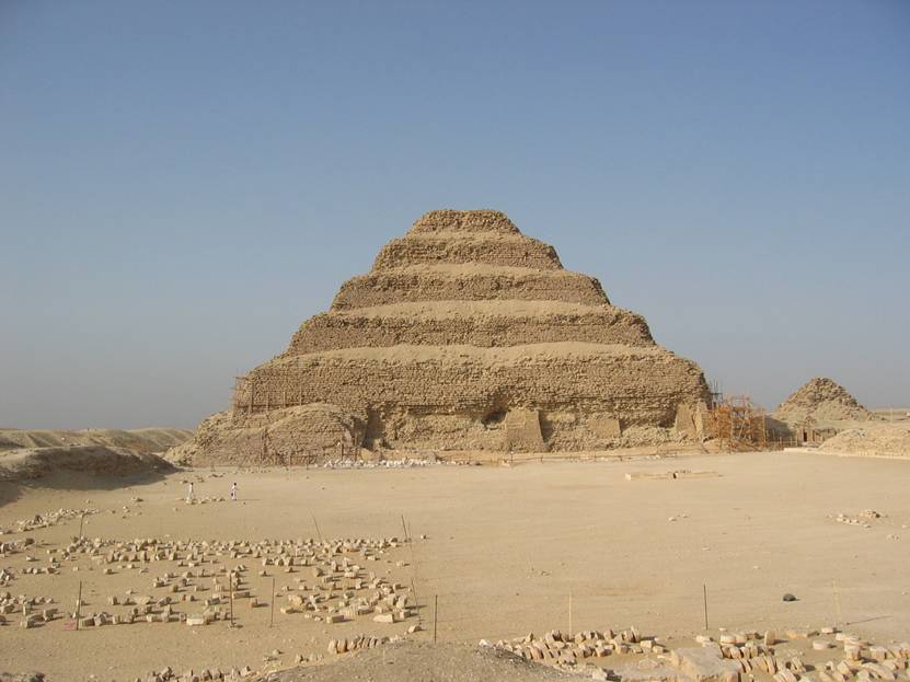 Aegypten Rundreise, Saqqara, Imhotep-Museum, Stufenpyramide des Pharao Djoser