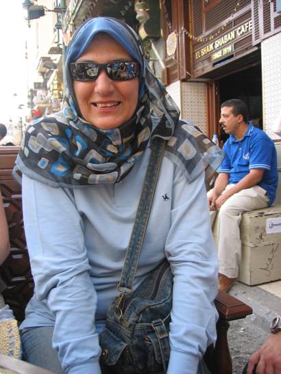 Aegypten Rundreise, Kairo, Stadtzentrum, Golden Bazaar, Khan-el-Khalili Basar, Reiseleiterin TINA vom GULET Touristikteam