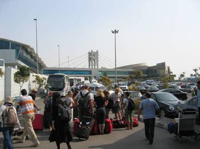 Aegypten Rundreise, Kairo, Parkplatz am Flughafen