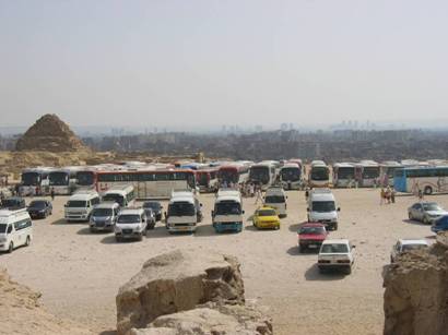 Aegypten Rundreise, Kairo, Parkplatz bei den Pyramiden von Giseh
