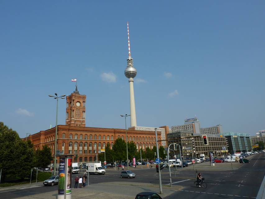 Berlin, Rotes Rathaus, Fernsehturm