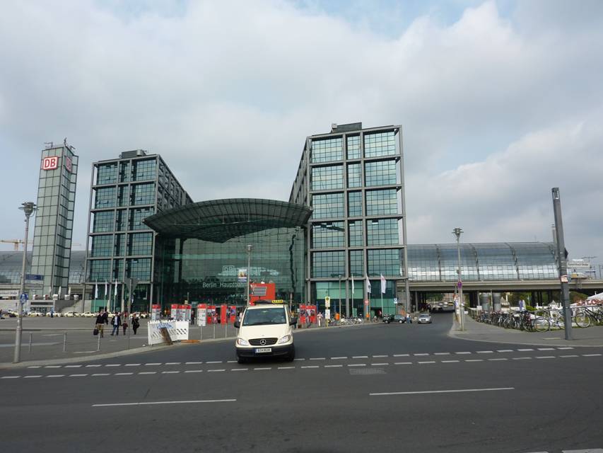 Berlin, Hauptbahnhof, groete Turmbahnhof Europas

