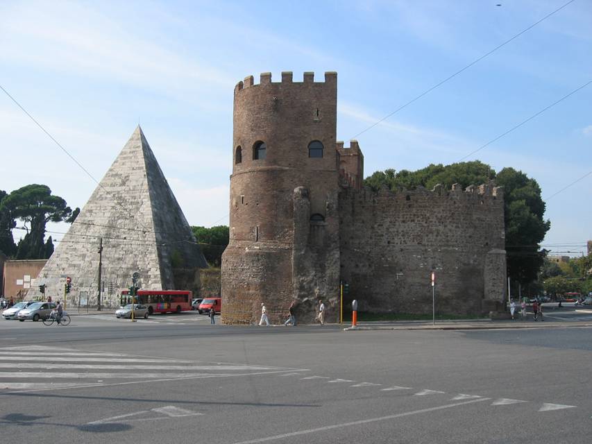 Rom, Pyramide des Caius Cestius, Porta Ostiense 