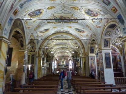Rundreise Schweiz, Locarno, Madonna del Sasso, Kirchenschiff